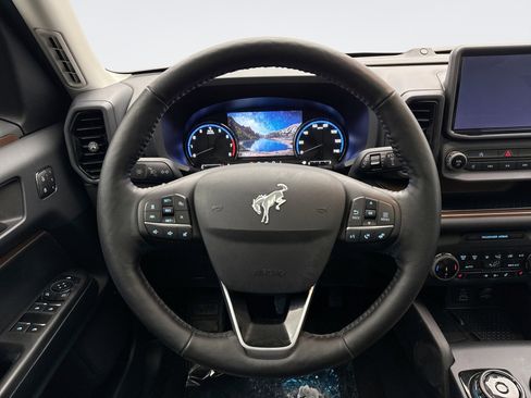 Used 2023 Ford Bronco Sport Outer Banks w/ Tech Package image 12