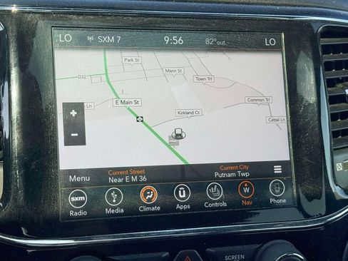 Used 2019 Jeep Grand Cherokee Laredo AWD/4WD image 21