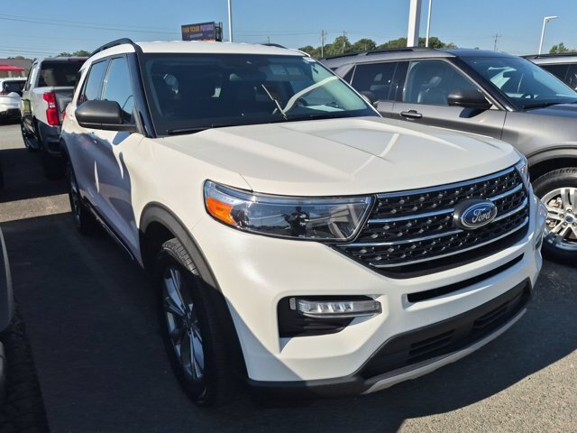 Certified 2023 Ford Explorer XLT w/ Equipment Group 202A AWD/4WD image 2