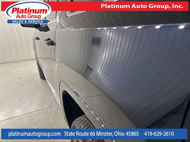 Used 2023 Jeep Grand Wagoneer L Series III w/ Rear Seat Video Group 1 AWD/4WD image 38