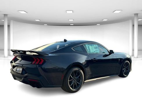 New 2026 Ford Mustang Dark Horse image 4