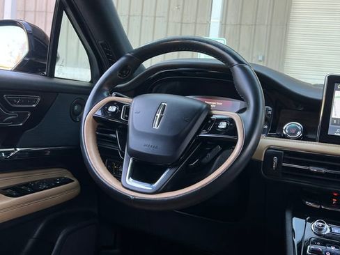 Used 2020 Lincoln Corsair Reserve image 18