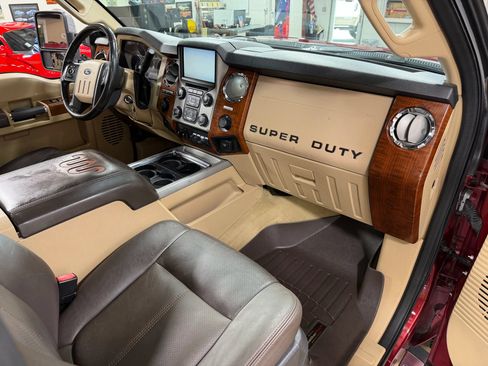 Used 2015 Ford F250 King Ranch w/ FX4 Off-Road Package AWD/4WD image 20