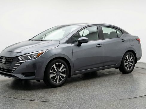 Used 2025 Nissan Versa SV FWD image 3