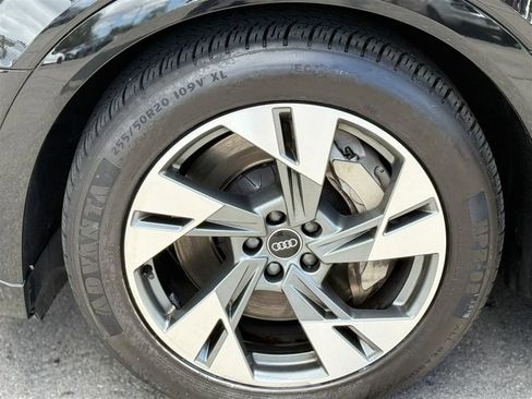 Used 2021 Audi e-tron Premium AWD/4WD image 12
