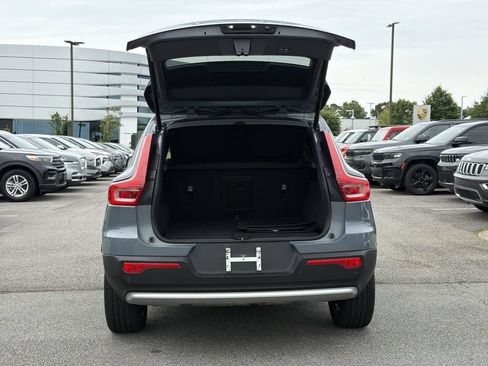 Used 2023 Volvo XC40 B5 Core AWD/4WD image 14