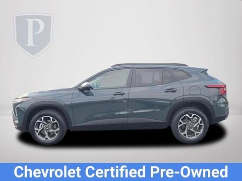 Certified 2025 Chevrolet Trax LT image 10
