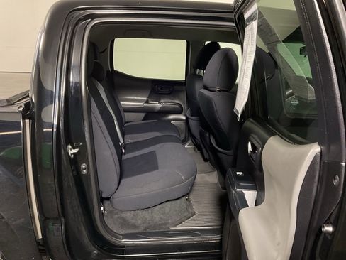 Used 2021 Toyota Tacoma SR image 31