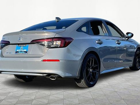 Used 2025 Honda Civic Sport image 6