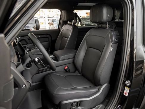 New 2026 Land Rover Defender 90 V8 AWD/4WD image 13