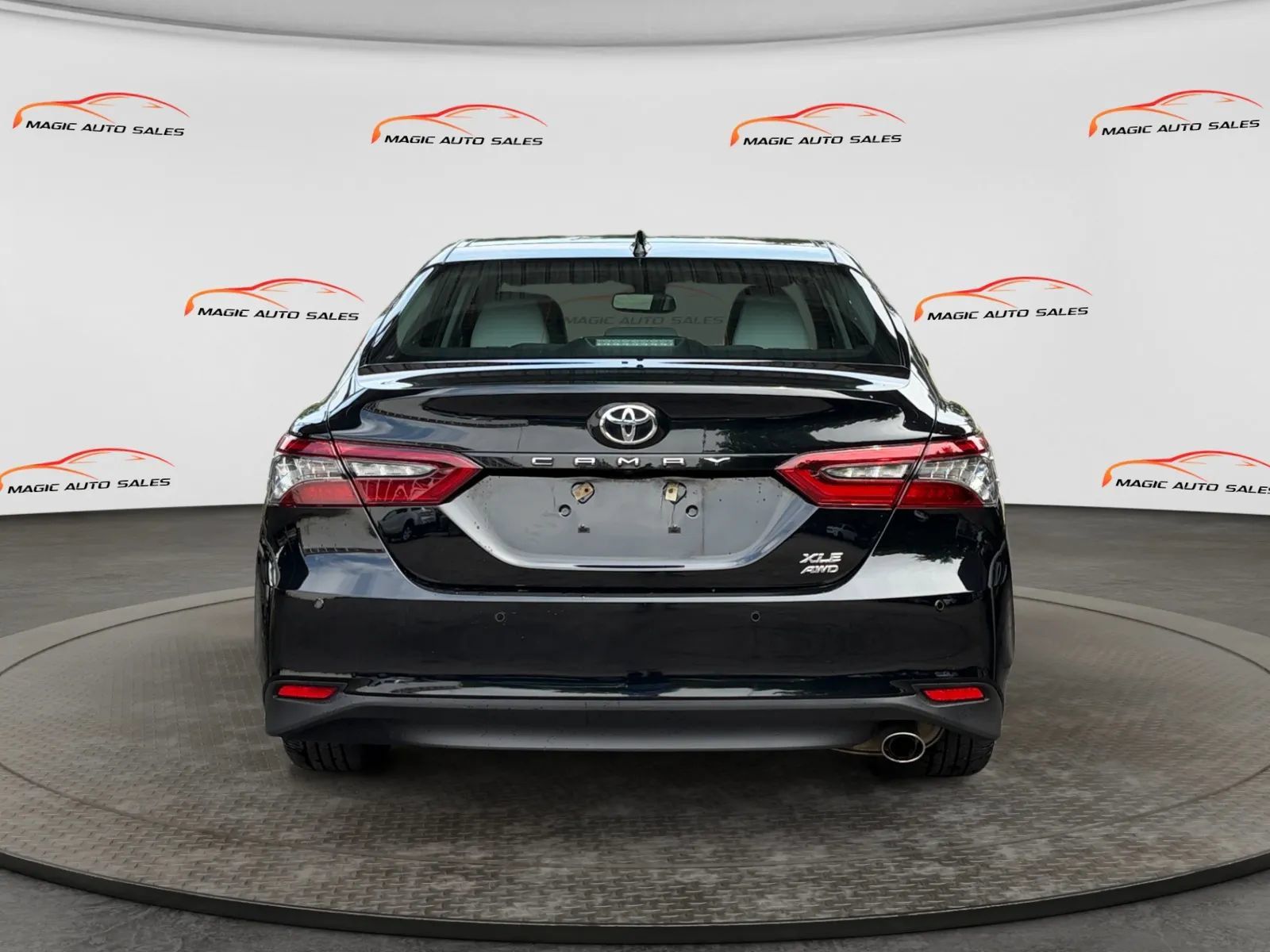 Used 2021 Toyota Camry XLE w/ Navigation Package AWD/4WD image 9