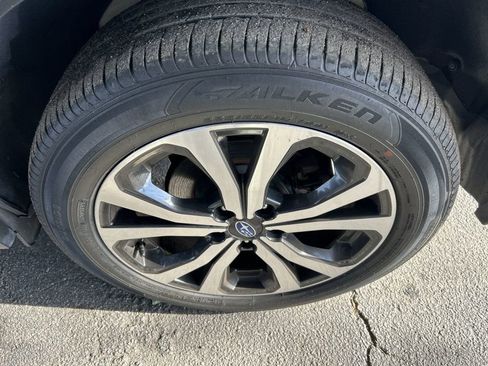 Used 2019 Subaru Forester Limited image 10