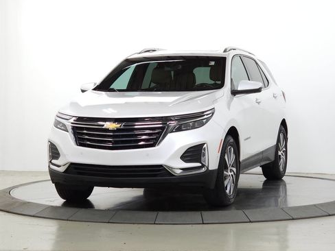 Used 2022 Chevrolet Equinox Premier AWD/4WD image 3