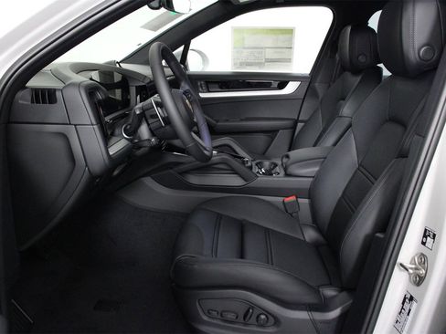 New 2026 Porsche Cayenne E-Hybrid image 5