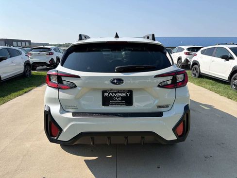 Used 2024 Subaru Crosstrek 2.0i Premium AWD/4WD image 5
