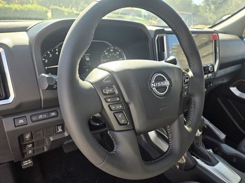New 2026 Nissan Frontier SV w/ SV Convenience Package RWD image 11