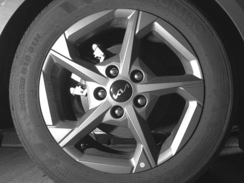 Used 2025 Kia K4 LXS image 15