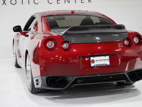 Used 2016 Nissan GT-R Premium AWD/4WD image 36