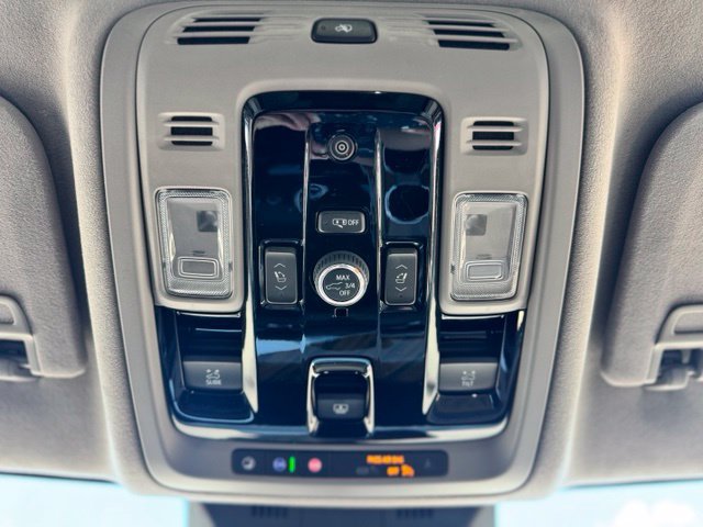 Used 2025 Cadillac Escalade ESV Sport Platinum AWD/4WD image 45