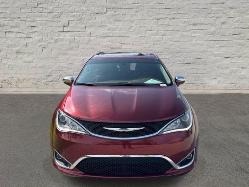 Used 2017 Chrysler Pacifica Limited FWD image 8