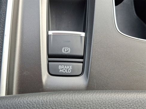 Used 2019 Honda Accord LX image 22