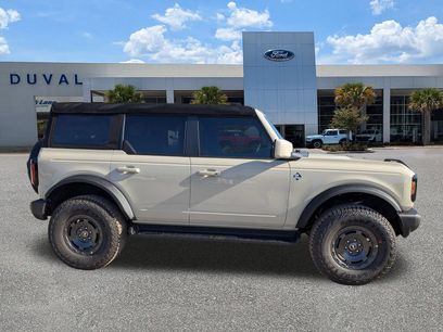 New 2025 Ford Bronco Outer Banks w/ Sasquatch Package