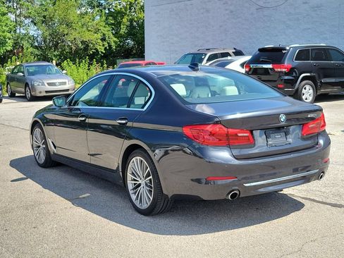 Used 2018 BMW 530i w/ Premium Package RWD image 2