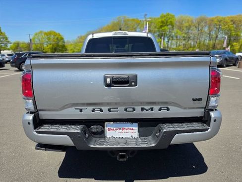 Used 2023 Toyota Tacoma TRD Sport w/ TRD Premium Sport Package AWD/4WD image 6