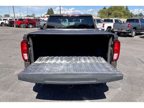 Used 2023 GMC Sierra 1500 Elevation w/ X31 Off-Road Package AWD/4WD image 11