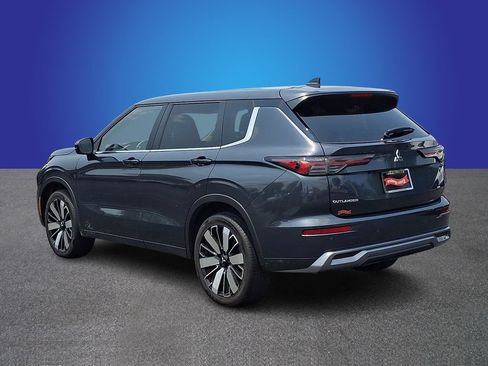 Used 2025 Mitsubishi Outlander SE AWD/4WD image 6