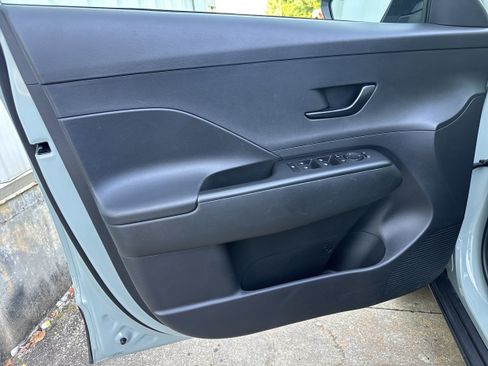 Used 2025 Hyundai Kona SEL AWD/4WD image 7