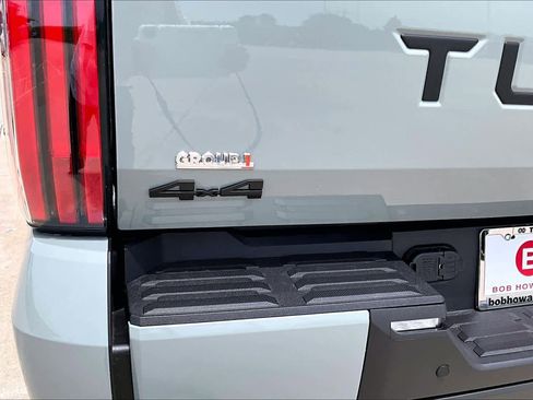 New 2026 Toyota Tundra Platinum AWD/4WD image 15