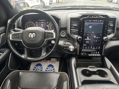 Used 2023 RAM 1500 Laramie AWD/4WD image 2