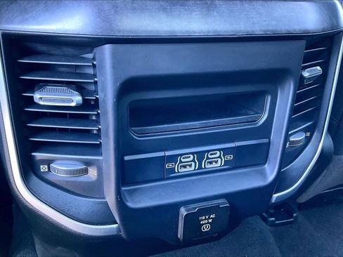Used 2022 RAM 1500 Big Horn RWD image 32