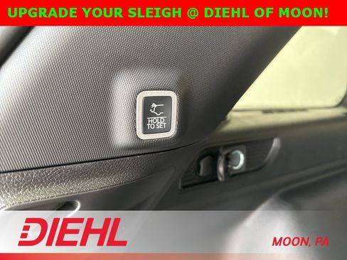 New 2025 Jeep Grand Cherokee Limited w/ Luxury Tech Group II image 11