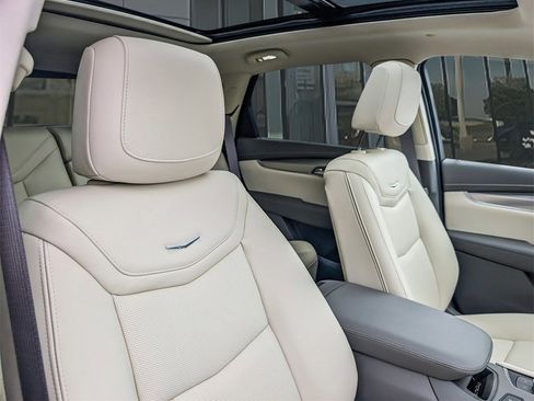 New 2025 Cadillac XT5 Premium Luxury image 19