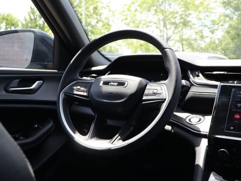 Used 2023 Jeep Grand Cherokee Altitude AWD/4WD image 41