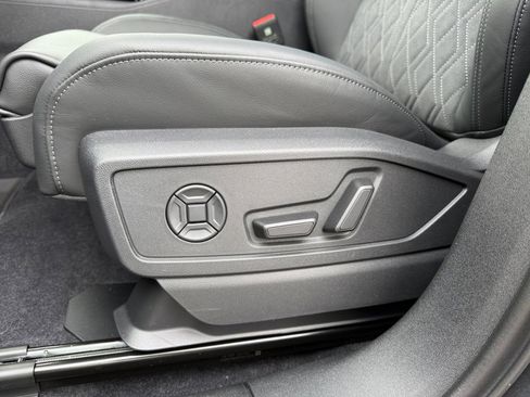 New 2025 Audi SQ5 Premium Plus image 30