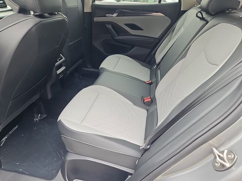 New 2026 Volkswagen Tiguan SE AWD/4WD image 18