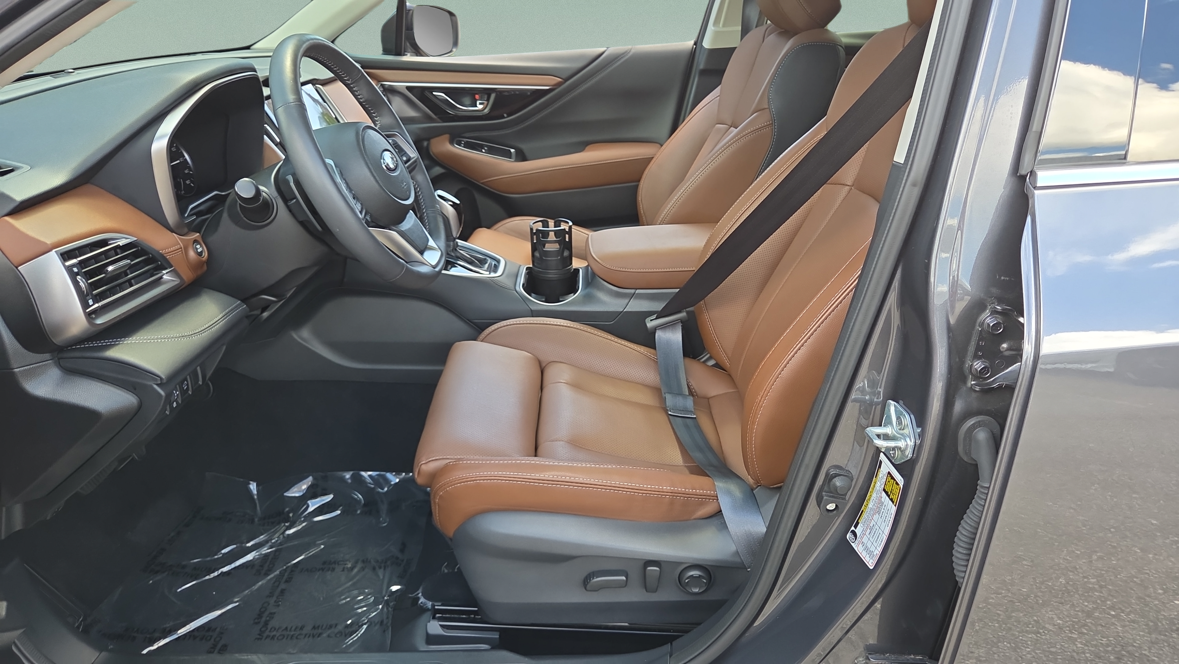 Used 2025 Subaru Outback Touring AWD/4WD image 9