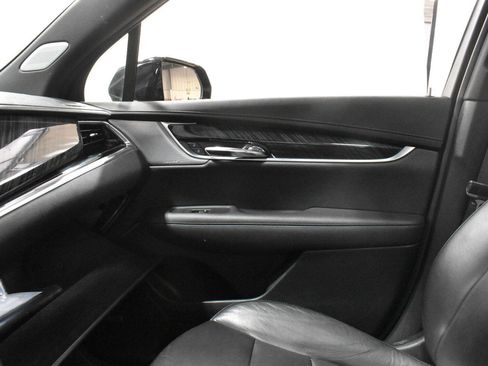 Certified 2024 Cadillac XT6 Premium Luxury w/ LPO, Floor Liner Package AWD/4WD image 22