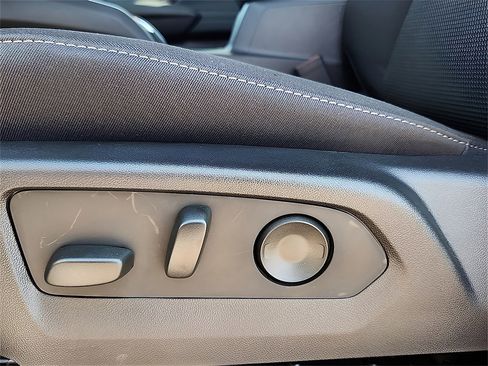 New 2025 GMC Canyon Elevation w/ Convenience Package image 12