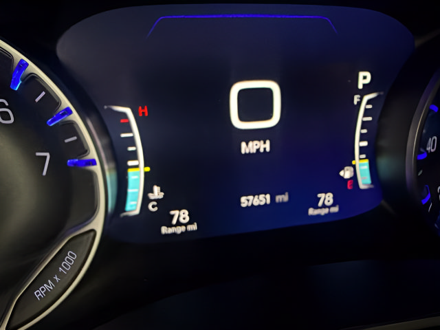 Used 2025 Chrysler Pacifica Select FWD image 19