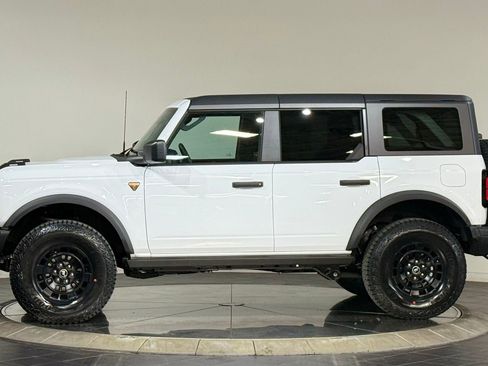 New 2026 Ford Bronco Badlands w/ Sasquatch Package AWD/4WD image 6