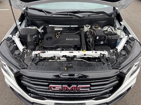 Used 2022 GMC Terrain SLT w/ Elevation Edition image 28
