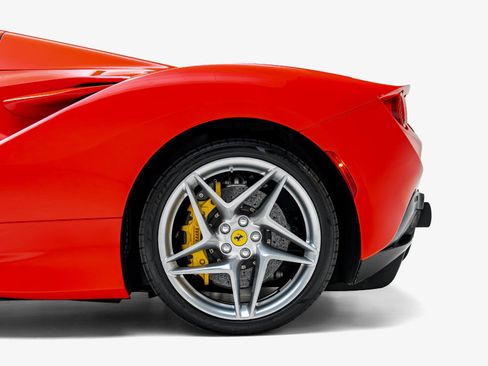 Used 2022 Ferrari F8 Tributo RWD image 20