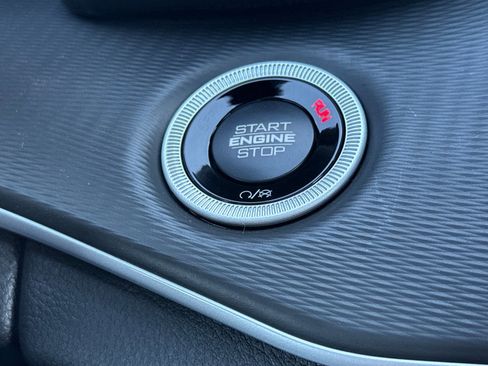 New 2025 Jeep Grand Cherokee L Altitude image 20