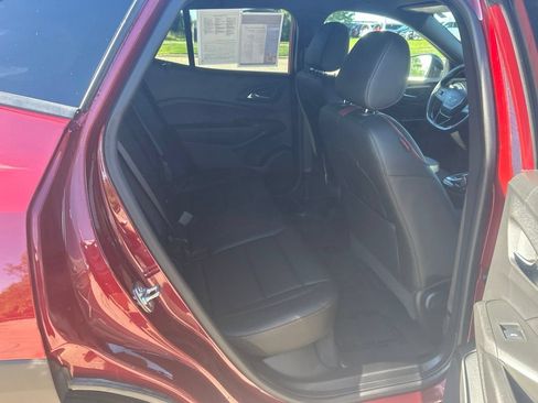 Used 2025 Chevrolet Trax RS w/ Driver Confidence Package FWD image 23