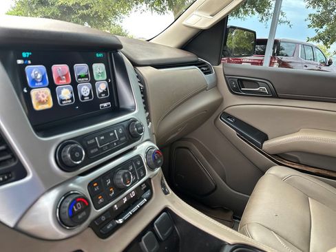 Used 2020 GMC Yukon XL SLT w/ Premium Edition RWD image 23