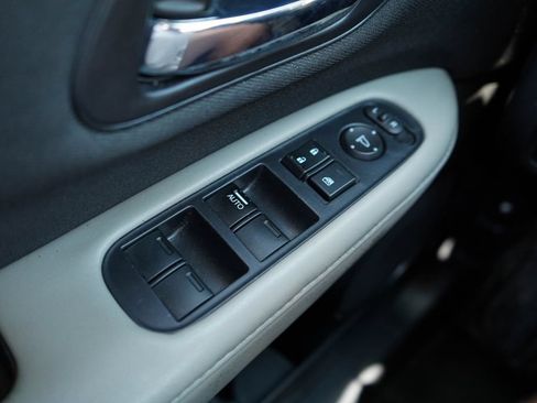 Used 2021 Honda HR-V LX image 28